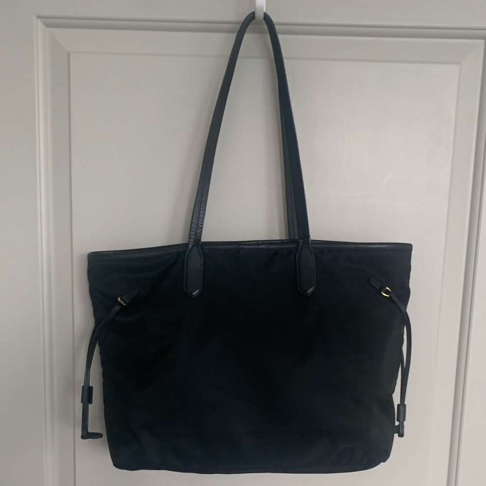Prada black nylon tote with dust bag - Picture 3 of 16